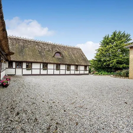 M329-vaeggerlose-marrebaek-skovvej-4 * Væggerløse